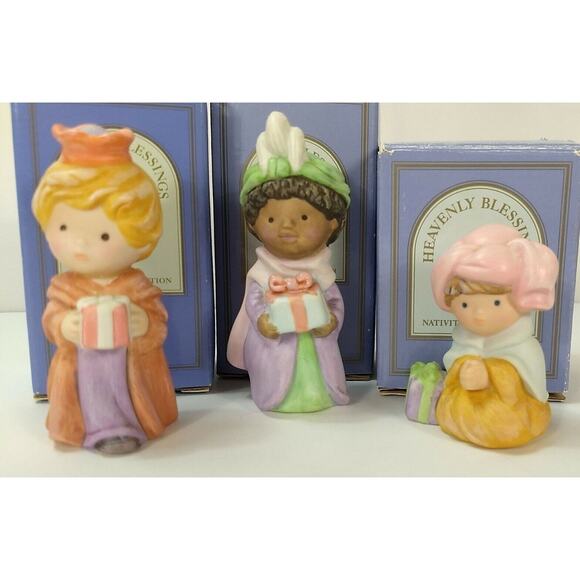 Avon Heavenly Blessings Vintage Nativity Set 7 pcs Holy Family Angel 3 Wisemen - Picture 5 of 11